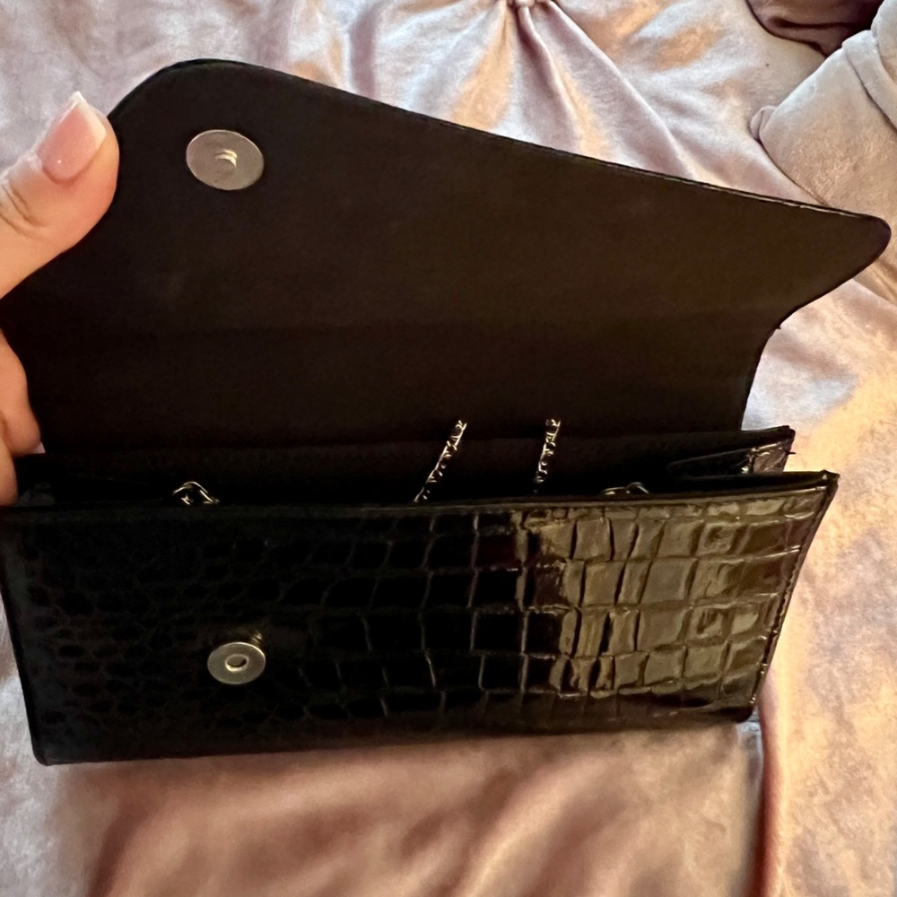 Faux Alligator Black Clutch - Picture 5 of 6